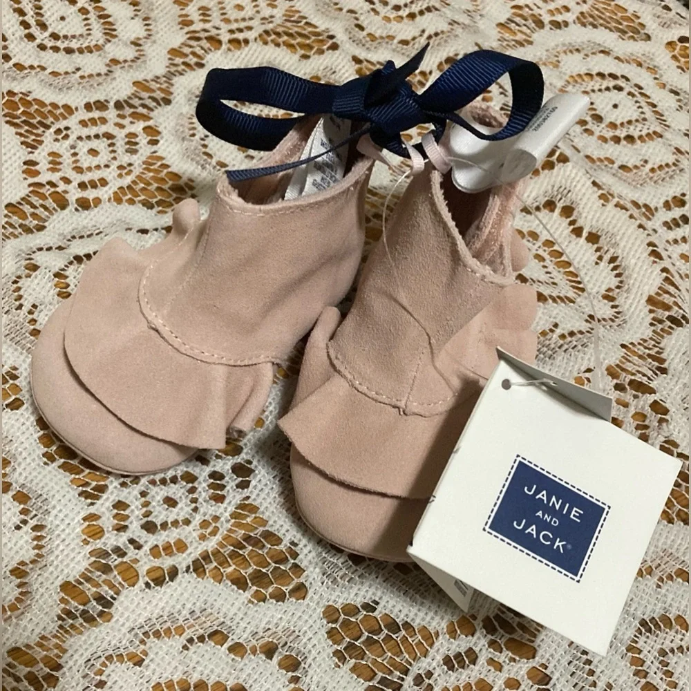 Janie & Jack Baby Girl Dusty Pink Suede Ruffle Crib Shoes 3-6 M